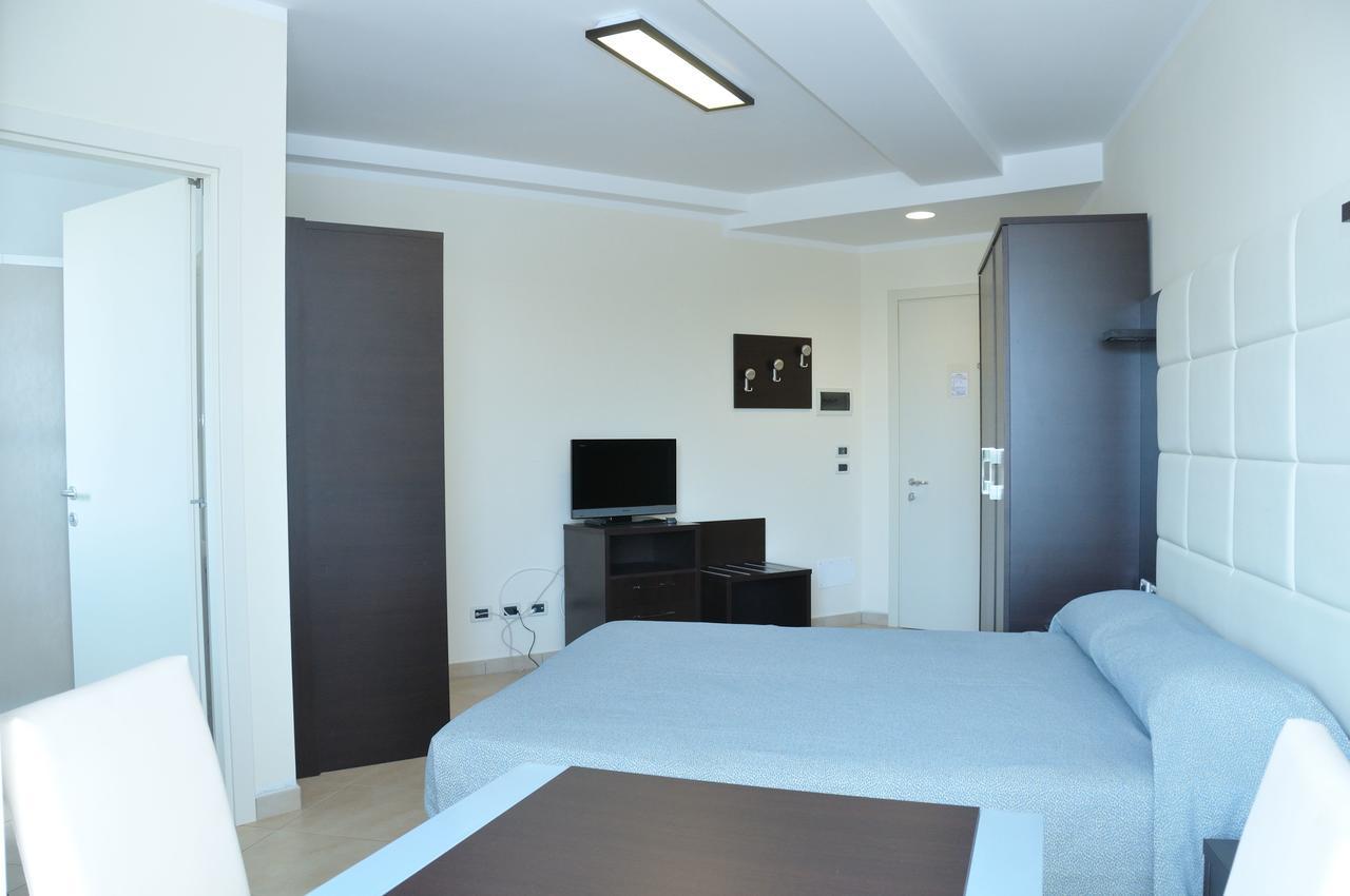 לידו אדריאנו Hotel-Residence-B&B Le Dune Beach Service Included מראה חיצוני תמונה